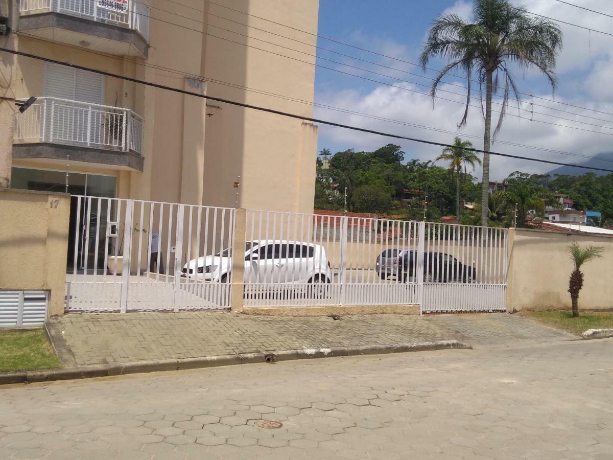Caraguatatuba De Frente Para O Mar Exterior foto
